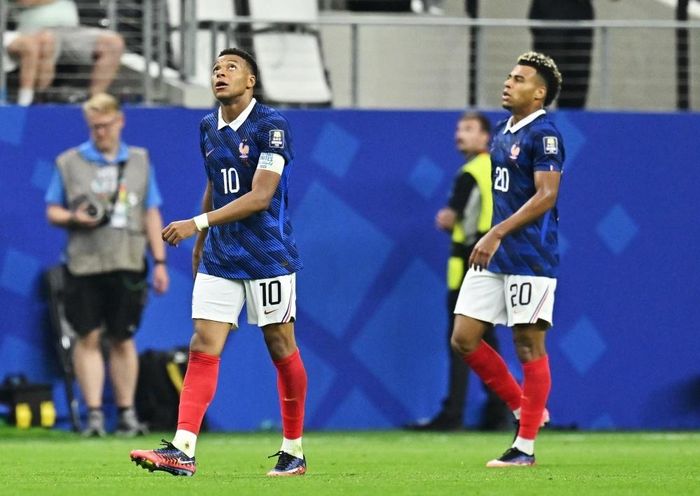  Trước một Tây Ban Nha vượt trội về tổ chức, Didier Deschamps không tìm được lời giải, còn tuyển Pháp phải chấp nhận dừng bước ở bán kết World Cup 2026. 