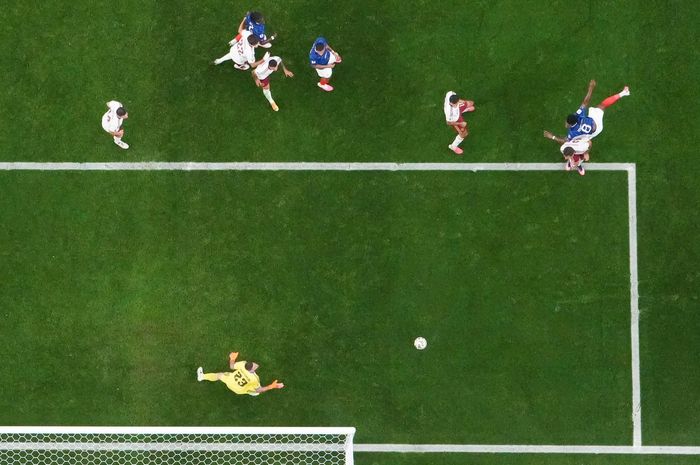  Chiến thắng 2-0 đưa Tây Ban Nha vào chung kết World Cup 2026 sau màn trình diễn thuyết phục trước đương kim á quân thế giới. 