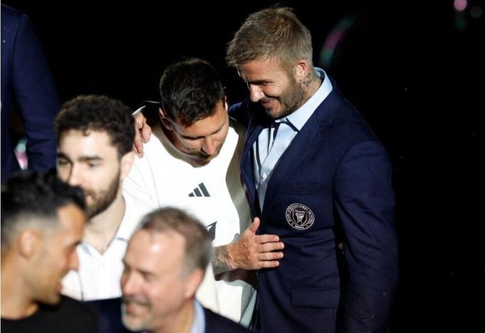 Beckham và Messi cùng tạo nên thành công của Inter Miami, nhưng sẽ đứng ở hai đầu chiến tuyến tại bán kết World Cup 2026. Ảnh: Marco Bello/Reuters.