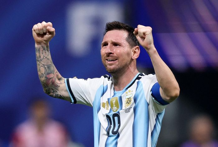 Lionel Messi nhiều lần ghi bàn vào lưới các đội bóng Anh.