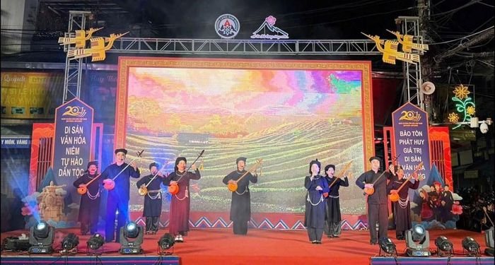 Một tiết mục biểu diễn nghệ thuật của Trung tâm Văn hóa tỉnh Lạng Sơn