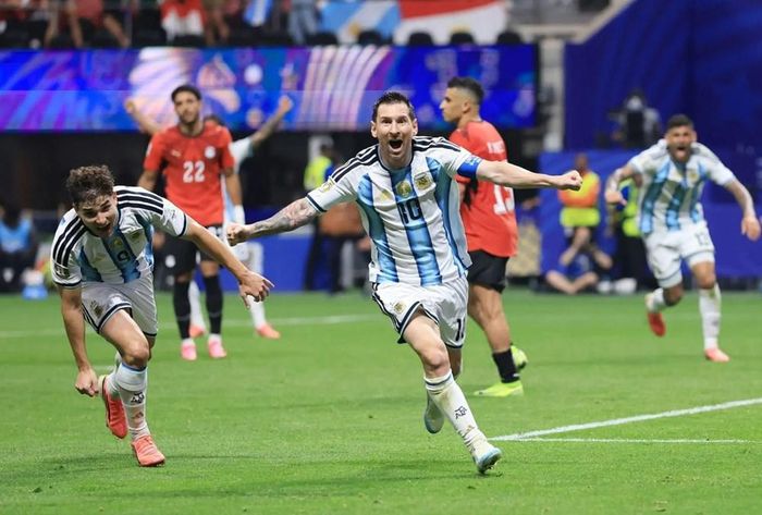 Hành trình bảo vệ ngôi vương của Messi và đồng đội đối diện quá nhiều thách thức