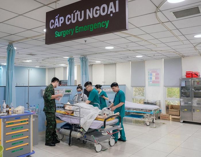 Kịp thời chuyển đến cấp cứu và điệu trị tại Bệnh viện Quân y 175