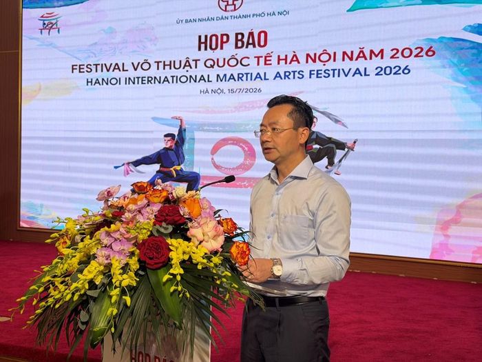 Phó Giám đốc Sở VHTT Hà Nội Phạm Xuân Tài phát biểu tại cuộc họp báo