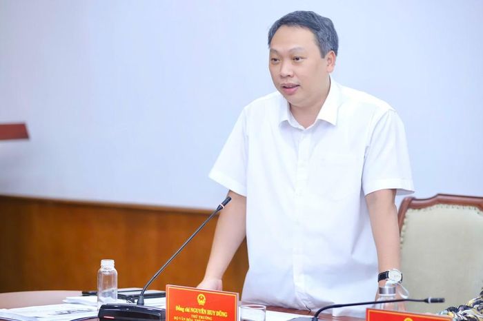 Ủy viên dự khuyết Ban Chấp hành Trung ương Đảng, Thứ trưởng Bộ VHTTDL Nguyễn Huy Dũng phát biểu tại buổi làm việc