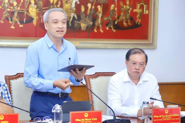Thứ trưởng Bộ VHTTDL Phan Tâm phát biểu tại buổi làm việc