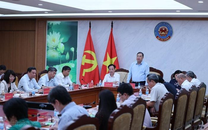 Phó Thủ tướng Thường trực Phạm Gia Túc yêu cầu tiếp tục đổi mới, nâng cao hiệu quả công tác dân vận; thực hiện tốt Quy chế dân chủ ở cơ sở gắn với phong trào "Dân vận khéo" - Ảnh: VGP/Phương Nguyên