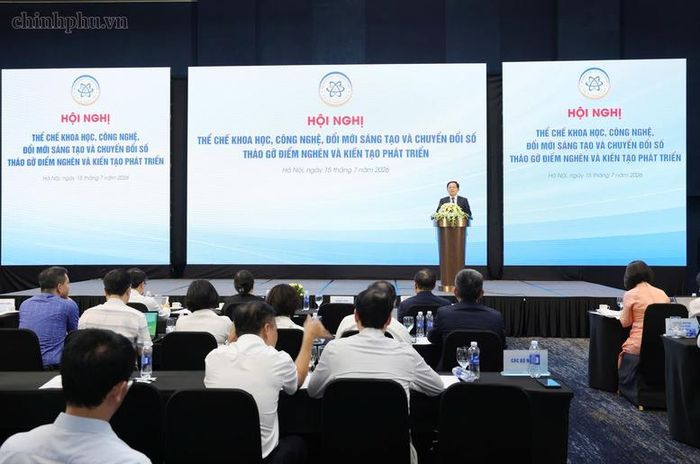 Phó Thủ tướng kỳ vọng sau hội nghị này, mỗi bộ, ngành, địa phương sẽ có thêm một kế hoạch hành động cụ thể, mỗi nhà khoa học có thêm một công trình nghiên cứu đột phá, mỗi doanh nghiệp có thêm một quyết tâm đầu tư cho khoa học công nghệ - Ảnh: VGP/Gia Huy