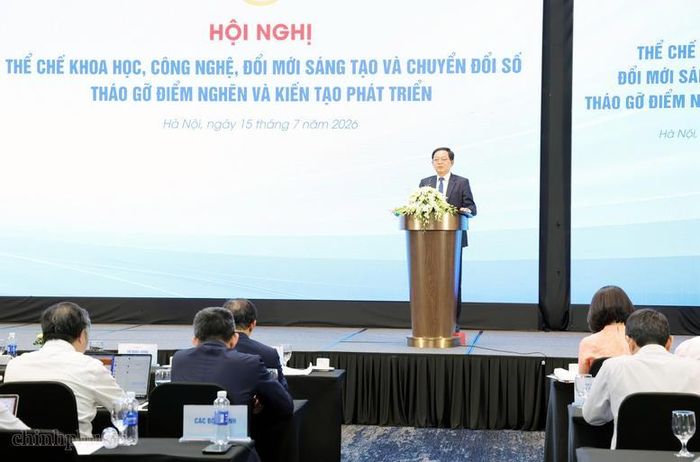Phó Thủ tướng Hồ Quốc Dũng đề nghị 4 chủ thể quan trọng nhất của hệ sinh thái KHCN, đổi mới sáng tạo và chuyển đổi số cùng hành động với quyết tâm cao hơn, trách nhiệm lớn hơn và tinh thần đổi mới mạnh mẽ hơn - Ảnh: VGP/Gia Huy