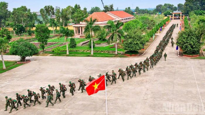 Tiểu đoàn 1 Long An. ra quân huấn luyện.