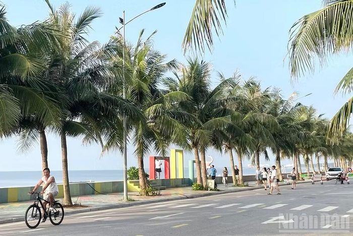 Dự báo khu vực đồng bằng Bắc Bộ và Thanh Hóa có nắng nóng. (Ảnh minh họa: Đ.T)