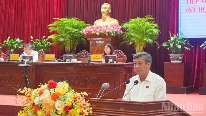 Đồng chí Đồng Văn Thanh, Ủy viên Trung ương Đảng, Phó Bí thư Thường trực Thành ủy, Chủ tịch Hội đồng nhân dân Cần Thơ phát biểu tại hội nghị.
