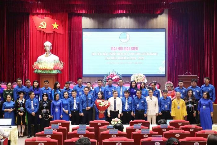Ủy viên Ủy ban Hội Liên hiệp Thanh niên Việt Nam tỉnh Tuyên Quang khóa I ra mắt đại hội.