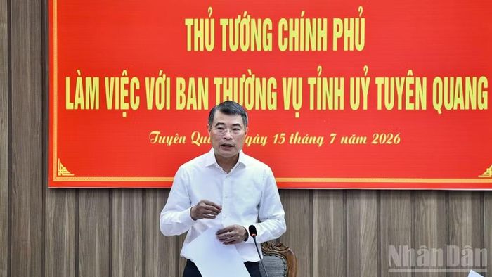 Thủ tướng Chính phủ Lê Minh Hưng phát biểu ý kiến chỉ đạo cuộc làm việc với Ban Thường vụ Tỉnh ủy Tuyên Quang. (Ảnh: THANH GIANG)