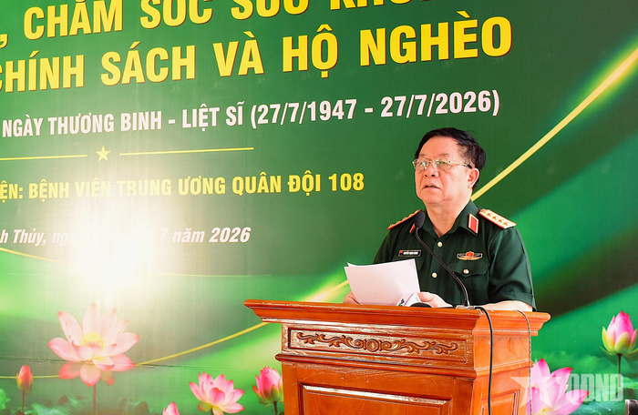 Đại tướng Nguyễn Trọng Nghĩa phát biểu tại chương trình khám bệnh, tư vấn sức khỏe, cấp thuốc miễn phí do Bệnh viện Trung ương Quân đội 108 tổ chức tại xã Thanh Thủy.