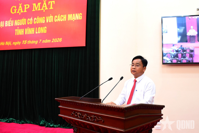 Đồng chí Võ Văn Tám, Phó giám đốc Sở Nội vụ tỉnh Vĩnh Long phát biểu tại chương trình gặp mặt.