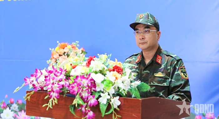 Đại tá Phạm Tân Phong phát biểu tại buổi lễ.