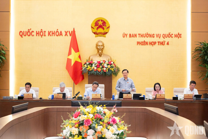  Quang cảnh phiên họp.