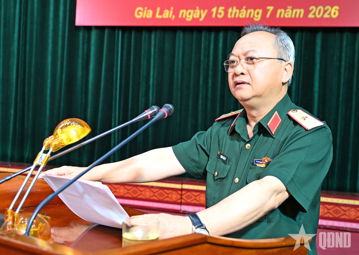  Thiếu tướng Hoàng Văn Sỹ, Phó bí thư Đảng ủy, Tư lệnh Binh đoàn 15 phát biểu kết luận.