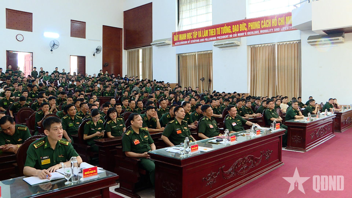 Đại biểu dự khai mạc hội thi.