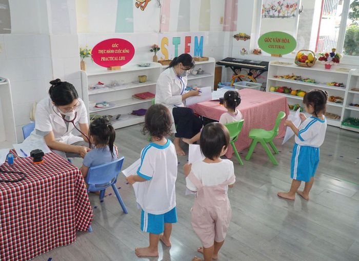  Thông tin sức khỏe của trẻ được cập nhật vào hồ sơ sức khỏe điện tử. 