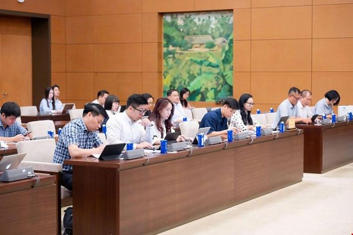  Đại biểu dự phiên họp. Ảnh: CẨM HÀ 
