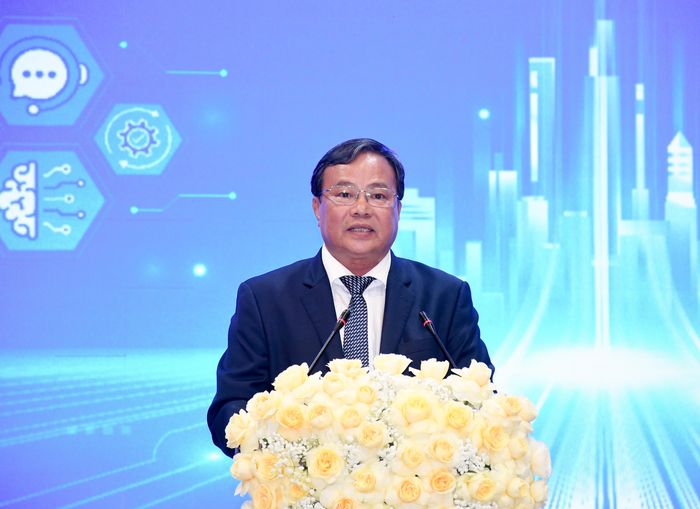  Chủ tịch UBND tỉnh Tây Ninh Lê Văn Hẳn phát biểu tại diễn đàn 