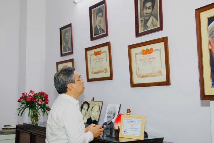 Mẹ Bùi Thị Mè có 3 con trai là liệt sĩ. Ảnh: THÁI PHƯƠNG