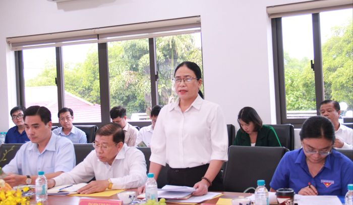 Đại diện Ban Tuyên giáo và Dân vận Thành ủy TPHCM phát biểu