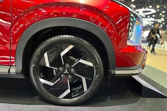Theo kế hoạch, mẫu xe mới sẽ được trưng bày lần đầu vào ngày 16/7 tại trung tâm thương mại Kota Kasablanka (Jakarta), đồng thời khách hàng cũng có cơ hội trải nghiệm lái thử trong thời gian diễn ra sự kiện.