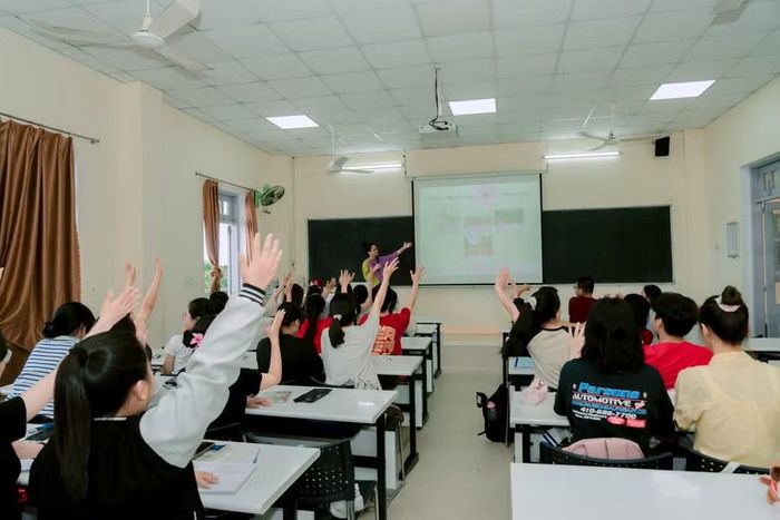 Chương trình đào tạo trình độ đại học và chương trình đào tạo bậc 6 có khối lượng tối thiểu 120 tín chỉ.