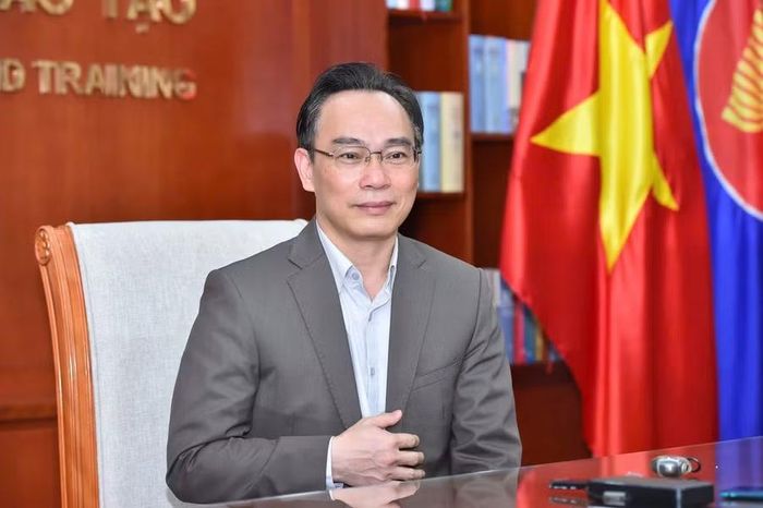 Bộ trưởng Bộ GD&amp;ĐT Hoàng Minh Sơn.