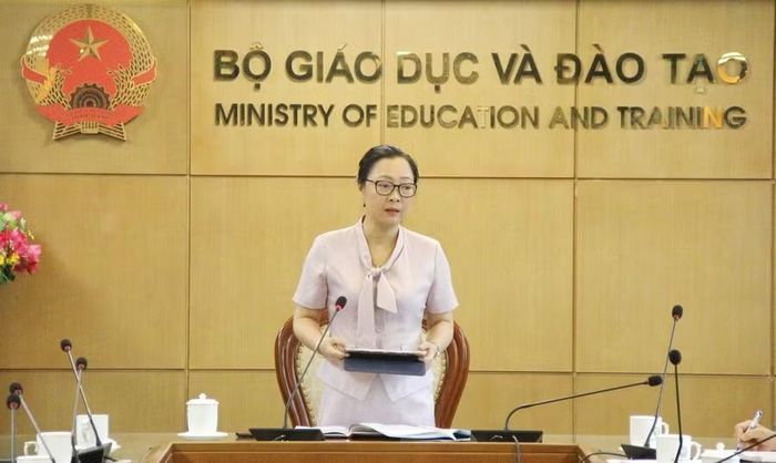 Thứ trưởng Bộ GD&ĐT Nguyễn Thị Quyên Thanh kết luận cuộc họp.