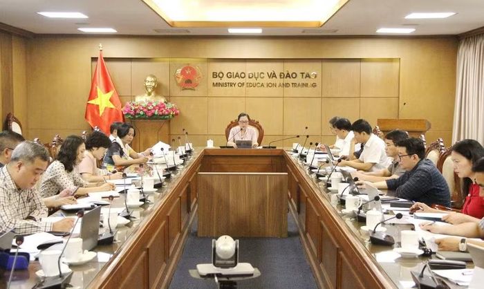 Toàn cảnh cuộc họp.