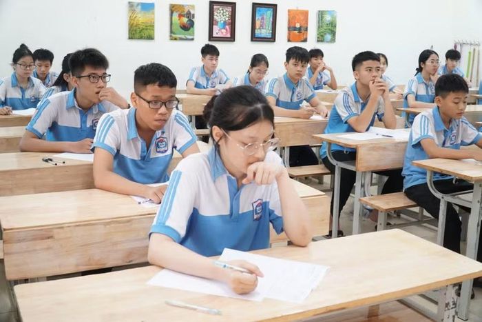 Học sinh Trường THCS Bến Thủy (phường Trường Vinh, Nghệ An). Ảnh: Hồ Lài