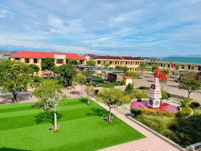 Toàn bộ khuôn viên xanh của Trường THCS Mỹ Châu (xã Mai Phụ, Hà Tĩnh).