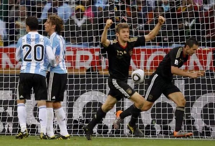 Argentina thua Đức 0-4 ở World Cup 2010