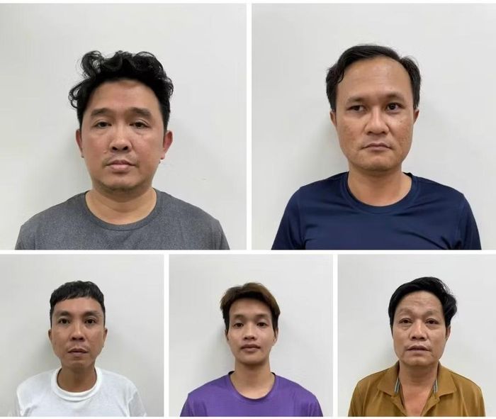 Các đối tượng trong vụ án tại cơ quan điều tra.
