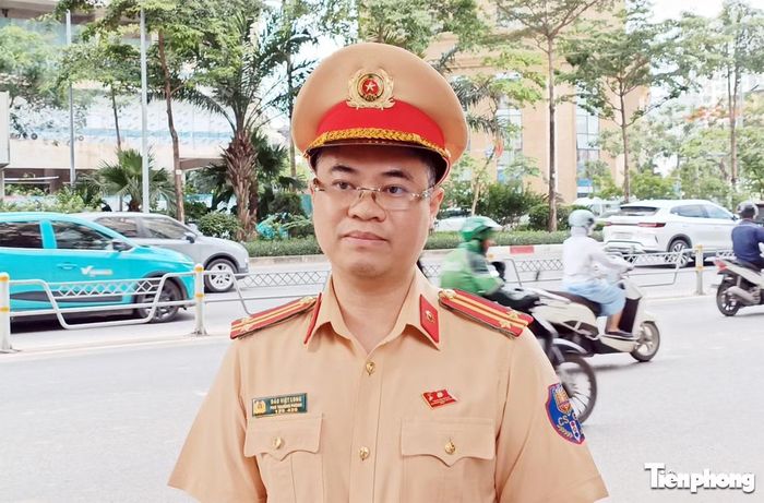 Trung tá Đào Việt Long, Phó Trưởng phòng CSGT Hà Nội.