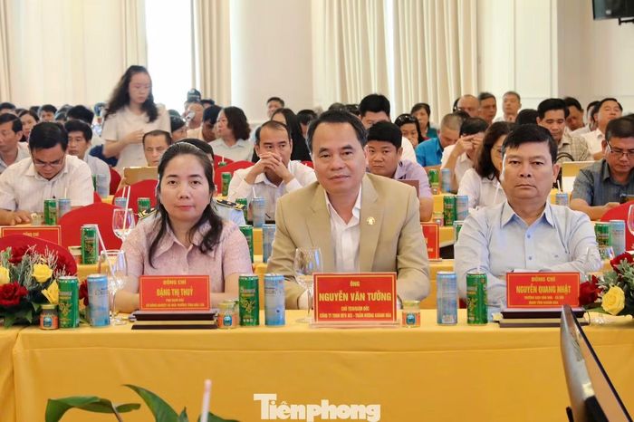 Các đại biểu dự hội thảo.