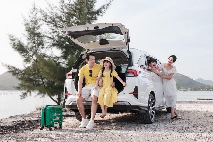 Veloz Cross “vừa mắt” những gia đình trẻ, người mua xe lần đầu và cả chủ xe kinh doanh vận tải.