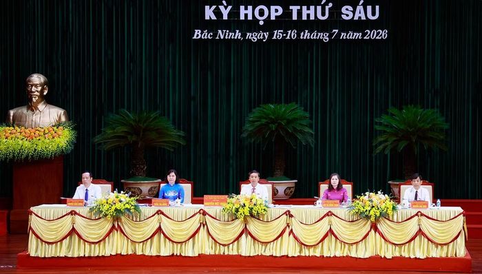 Chủ tọa Kỳ họp thứ 6 của HĐND tỉnh Bắc Ninh.