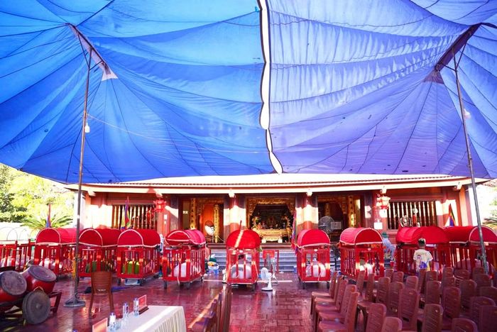 Đình Trà Cổ được xem là trung tâm sinh hoạt văn hóa, tín ngưỡng của cộng đồng dân cư nơi đây. Trải qua nhiều biến động của lịch sử, ngôi đình cùng lễ hội truyền thống vẫn được các thế hệ người dân gìn giữ, trao truyền. Đối với người dân Trà Cổ, lễ hội không chỉ là dịp tưởng nhớ Thành hoàng và các bậc tiền nhân mà còn là ngày hội đoàn tụ của làng. Những người đi làm ăn xa thường trở về, cùng gia đình và cộng đồng tham gia các nghi lễ truyền thống.