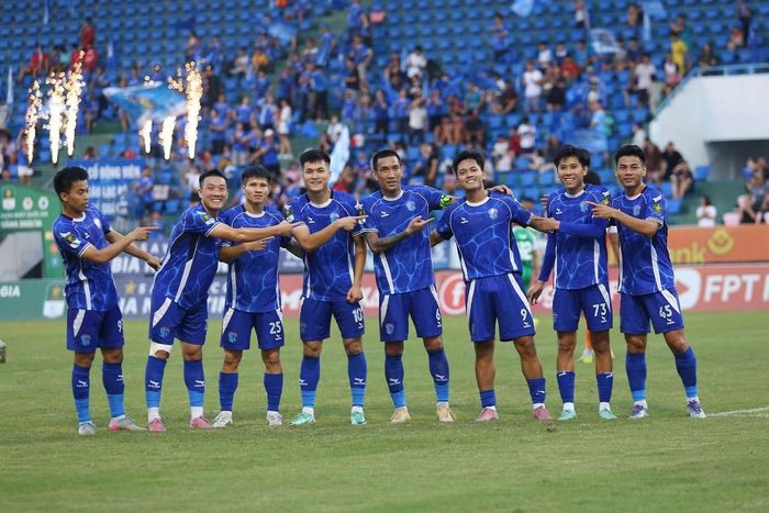 Các cầu thủ CLB bóng đá Quảng Ninh.