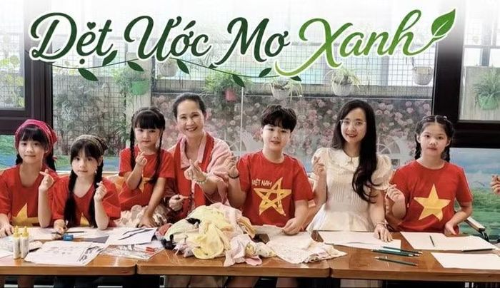 NSND Lan Hương, Đại sứ chương trình cùng các bạn nhỏ tình nguyện viên.