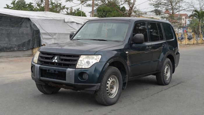 Mitsubishi Pajero đời 2008 bản máy xăng hiện được rao bán phổ biến trong khoảng 150-200 triệu đồng, tùy phiên bản, tình trạng và số km sử dụng. Ảnh minh họa: Vũ Duy Auto