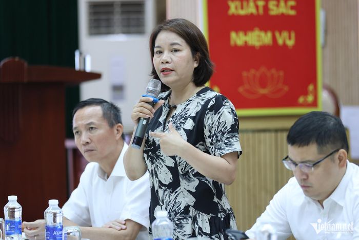 Bà Nguyễn Thị Định - Trưởng phòng Tín ngưỡng và tôn giáo khác (Ban Tôn giáo Chính phủ, Bộ Dân tộc và Tôn giáo) phát biểu tại hội thảo. Ảnh: Lê Anh Dũng