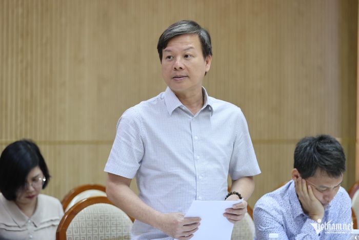 Đại tá Nguyễn Hữu Thiên - Phó Cục trưởng A02, góp ý tại hội thảo xin ý kiến về hoạt động tín ngưỡng, tôn giáo trên không gian mạng và hoạt động tín ngưỡng ngoài cơ sở tín ngưỡng tổ chức ngày 9/7. Ảnh: Lê Anh Dũng