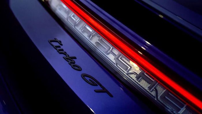 Porsche có thể phải điều chỉnh nhiều dòng xe hiệu suất cao của mình. Ảnh: Carscoops