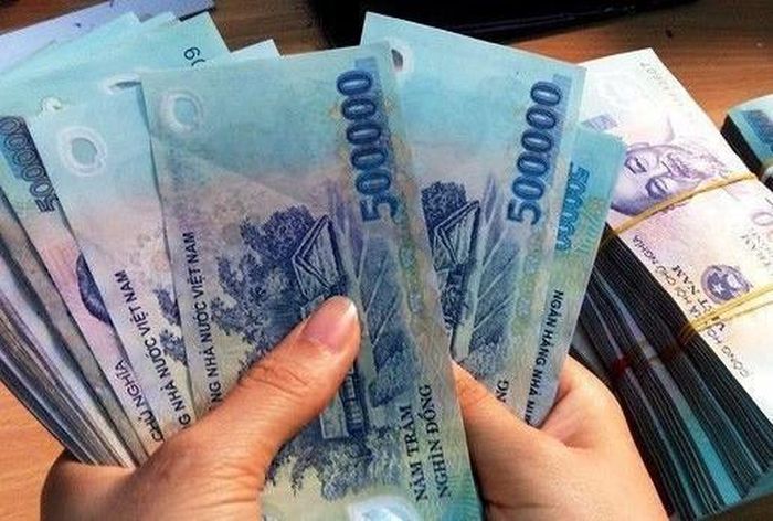 Nhiều quyền lợi của người lao động được điều chỉnh tăng khi mức lương cơ sở nâng từ 2,34 triệu đồng lên 2,53 triệu đồng/tháng. Ảnh minh họa.